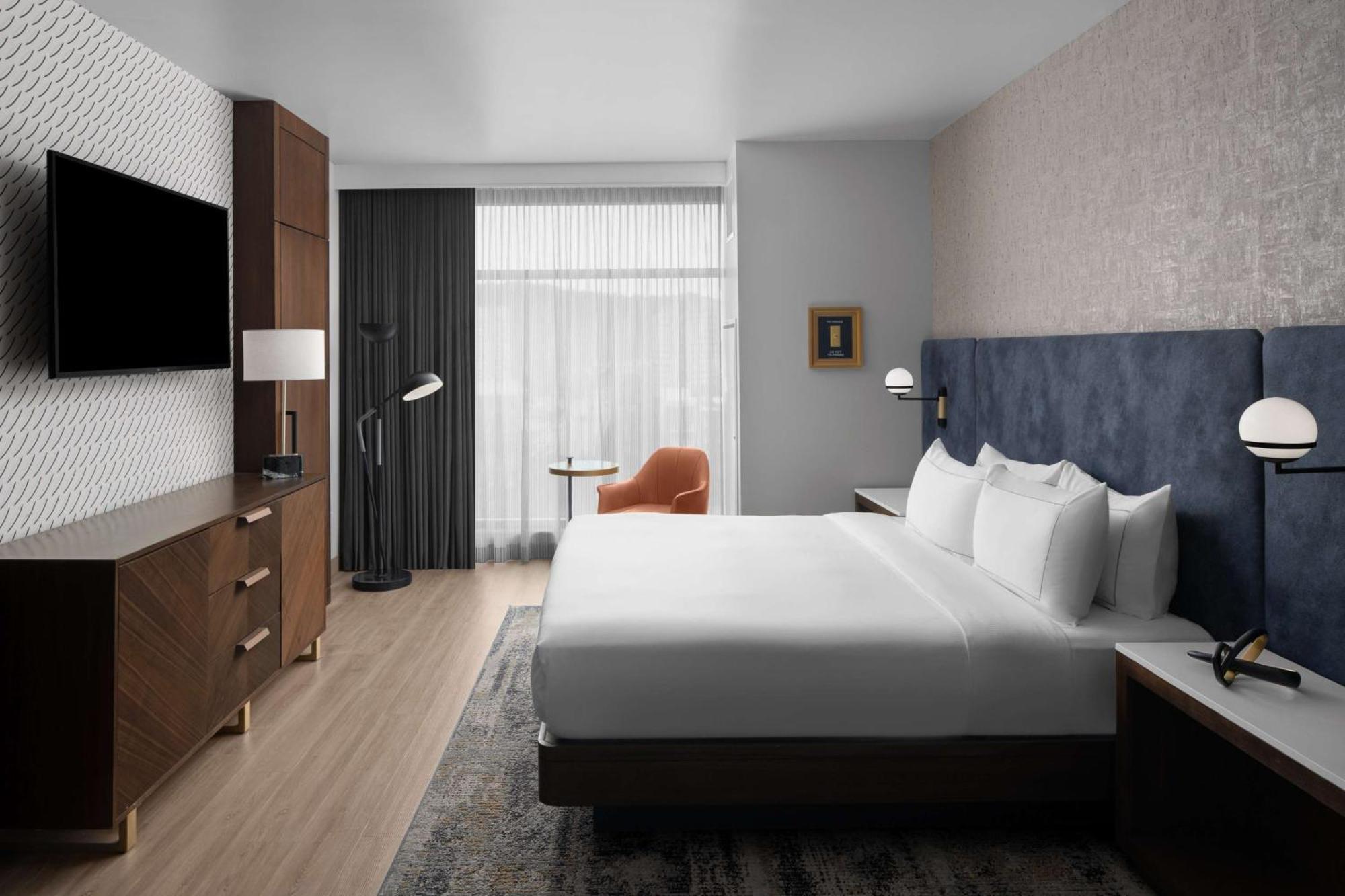 Hotel West & Main Conshohocken, Tapestry Collection Hilton エクステリア 写真