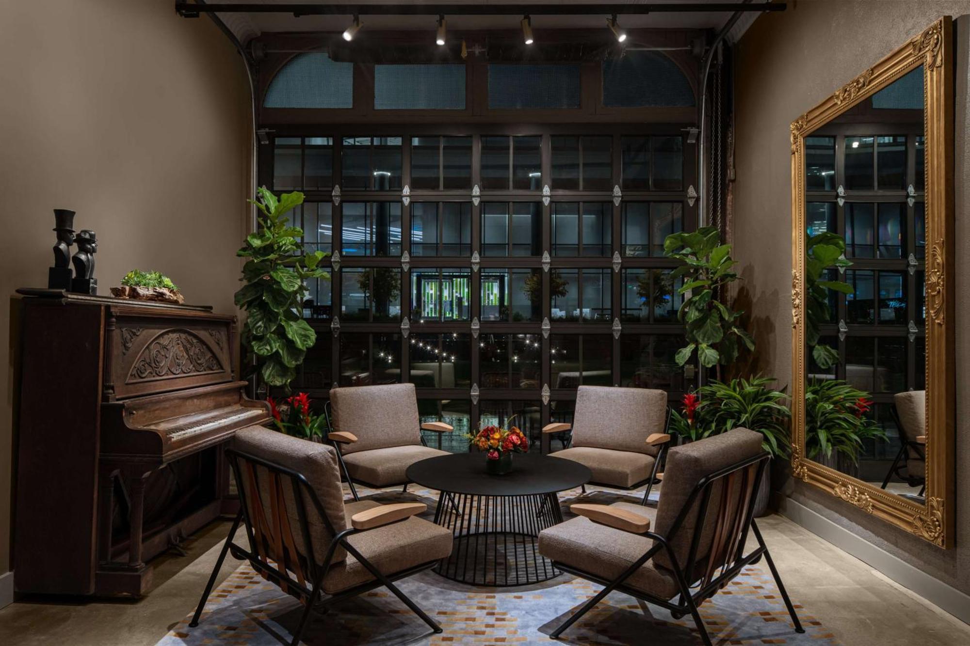 Hotel West & Main Conshohocken, Tapestry Collection Hilton エクステリア 写真