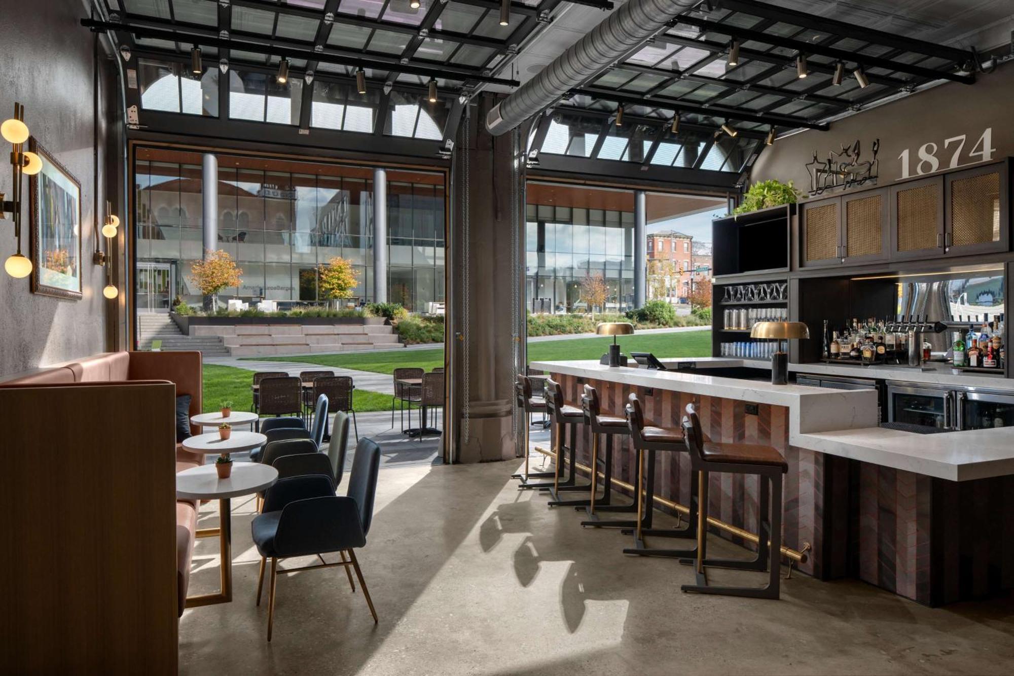 Hotel West & Main Conshohocken, Tapestry Collection Hilton エクステリア 写真