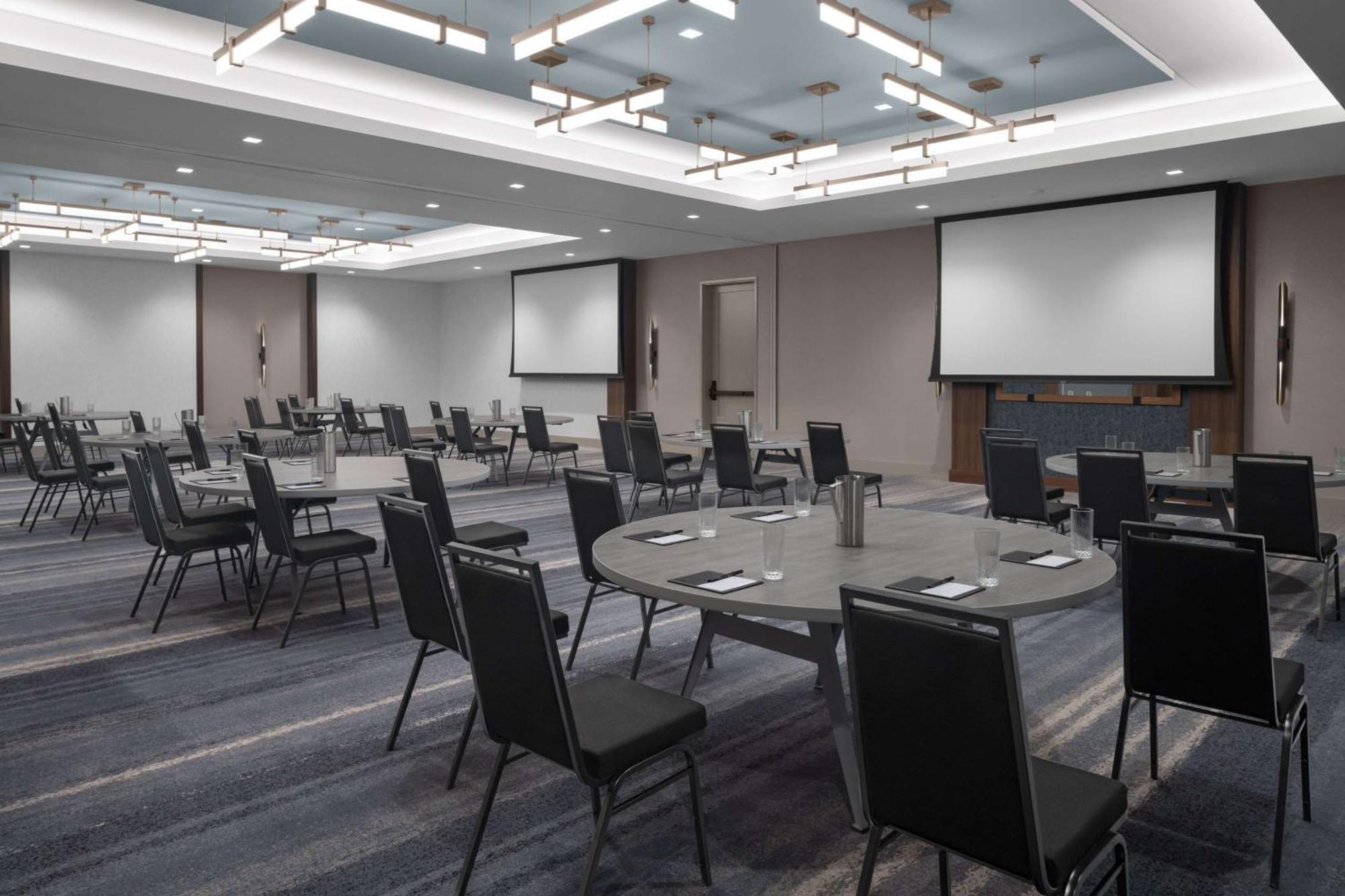 Hotel West & Main Conshohocken, Tapestry Collection Hilton エクステリア 写真