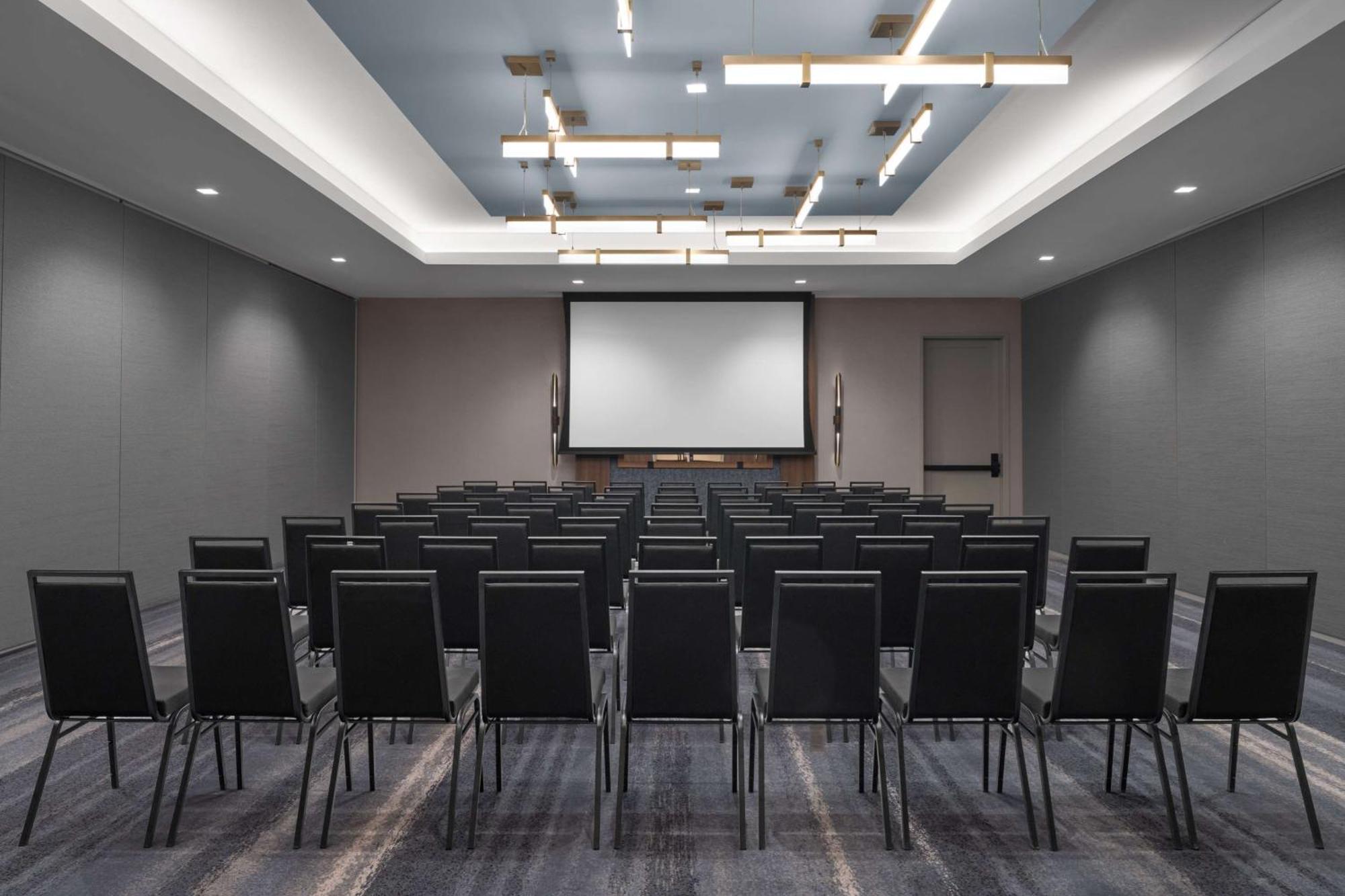 Hotel West & Main Conshohocken, Tapestry Collection Hilton エクステリア 写真