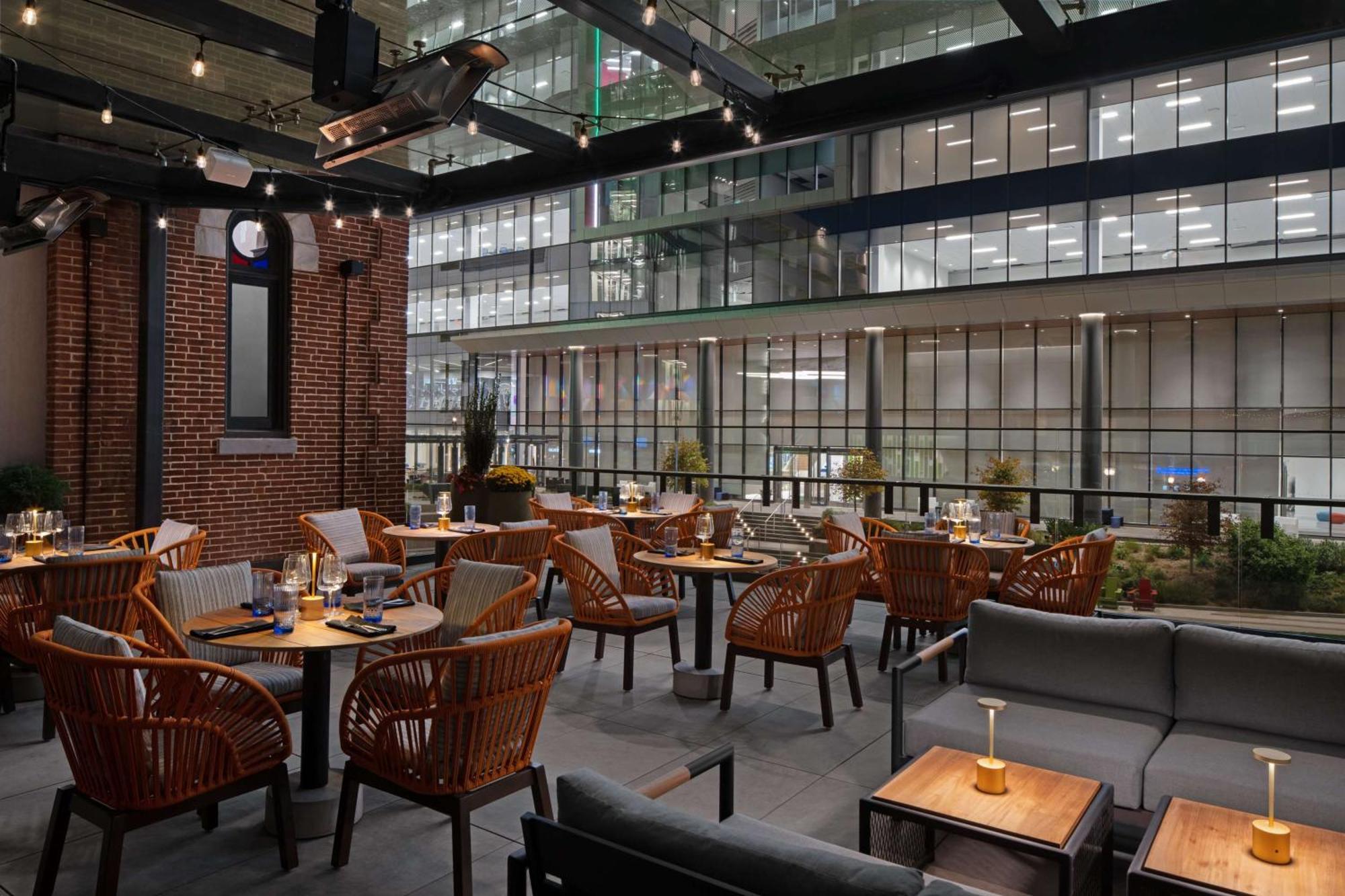 Hotel West & Main Conshohocken, Tapestry Collection Hilton エクステリア 写真